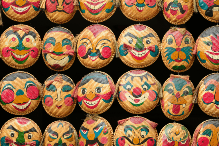 Różnica między emocjami a uczuciami – nauka, praktyka i małe ćwiczenia dla codziennego spokoju